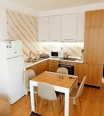 טיראנה Old Train Apartment מראה חיצוני תמונה